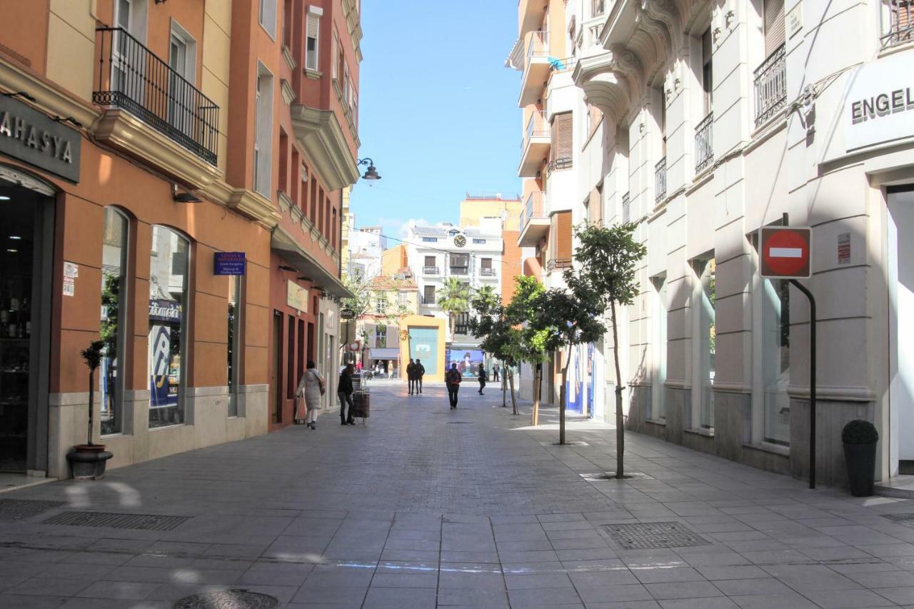 Homely Malaga Atarazanas Exterior photo